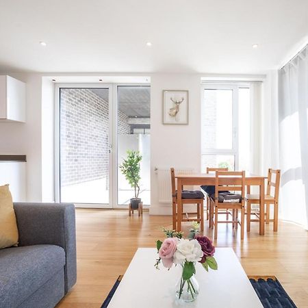 لندن La Creme 1 Bed Apartment - Canning Town المظهر الخارجي الصورة