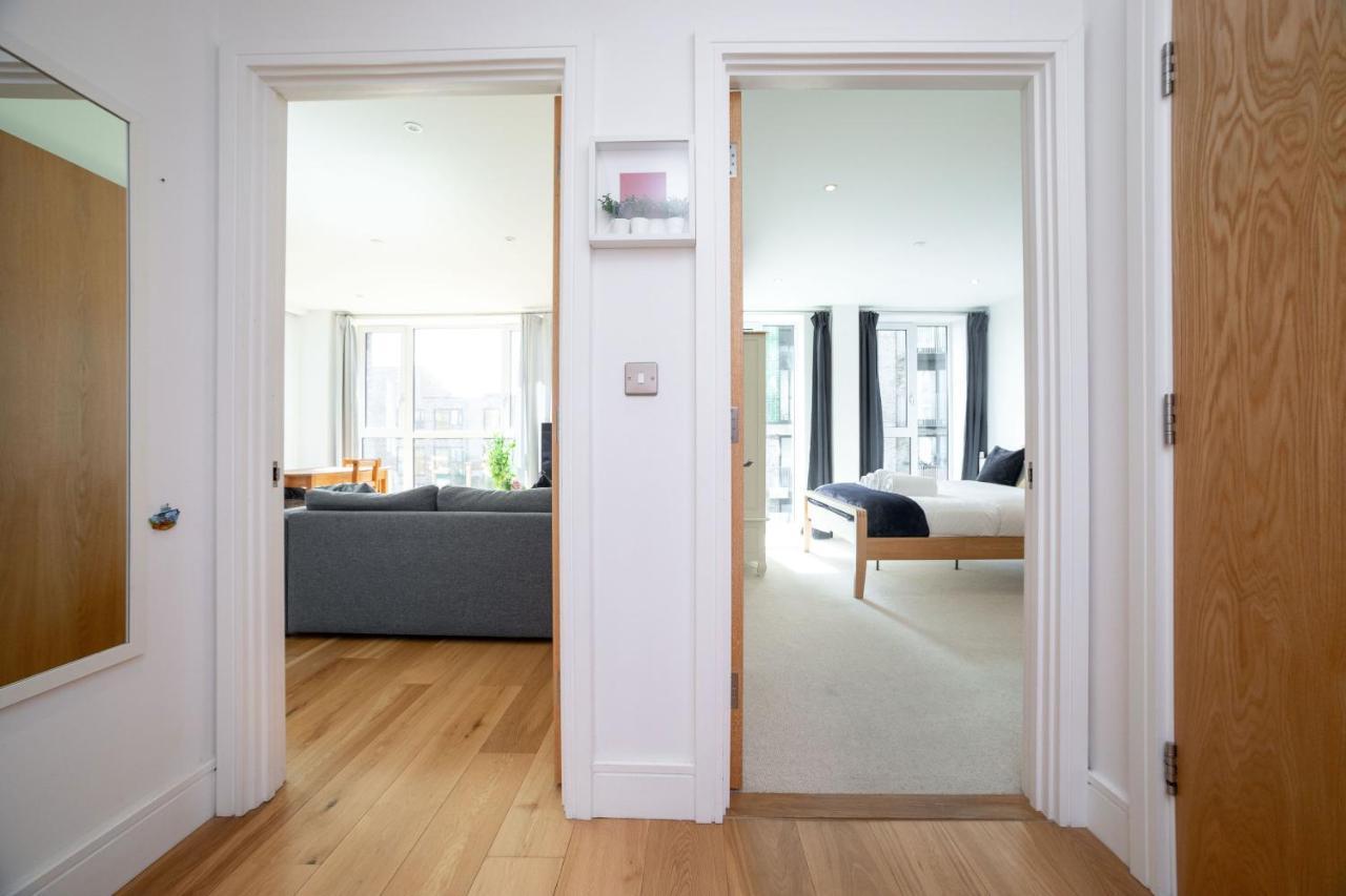 لندن La Creme 1 Bed Apartment - Canning Town المظهر الخارجي الصورة