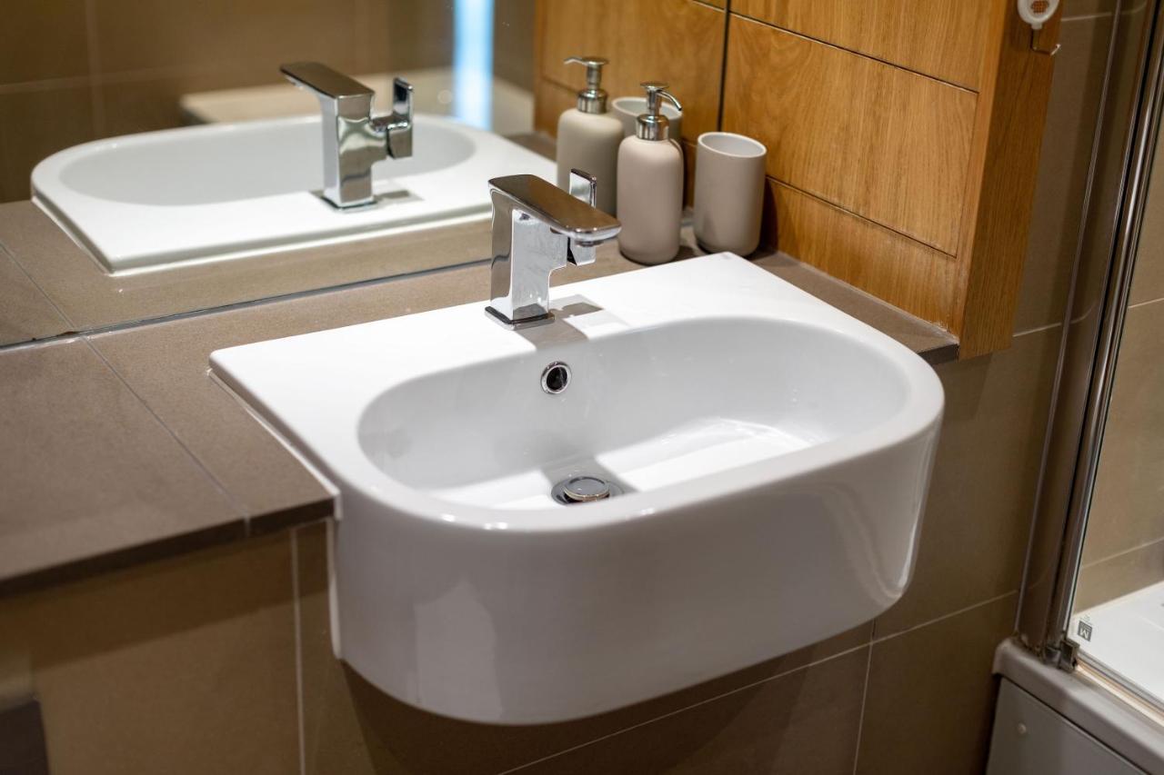 لندن La Creme 1 Bed Apartment - Canning Town المظهر الخارجي الصورة